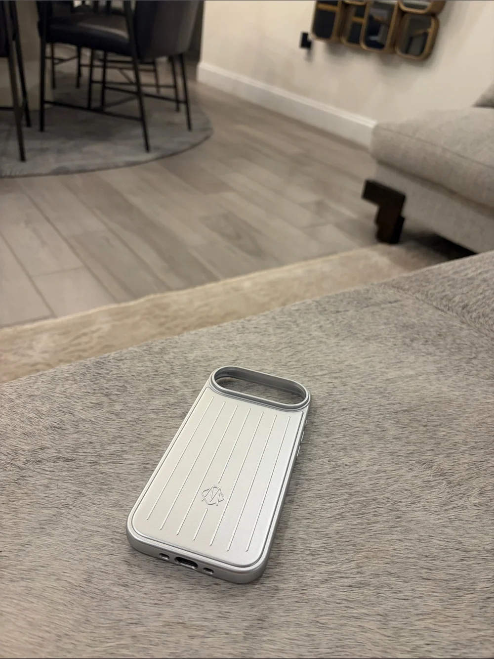 RIMOWA-Inspired Aluminum Style Case for iPhone 17 Air – Silver | New, No Box